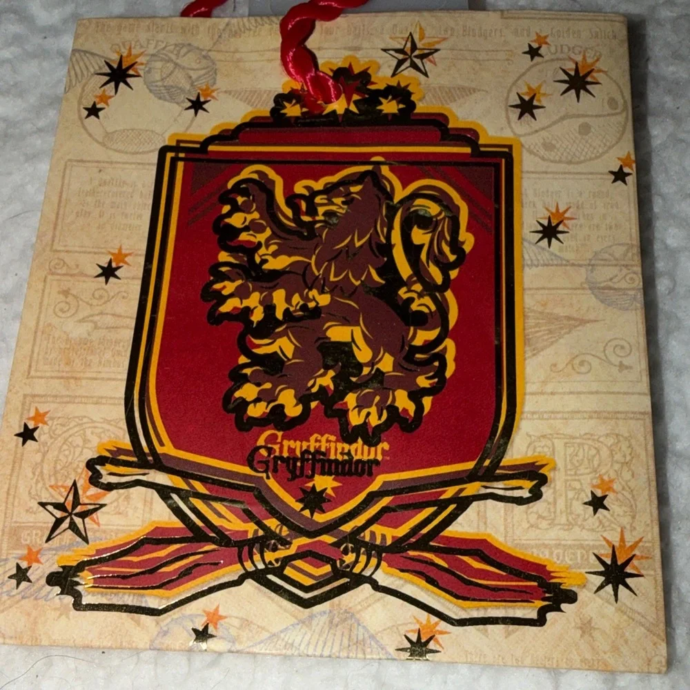 Gryffindor Crest Gift Bag Harry Potter By Hallmark Small‎ 4” x 5”
